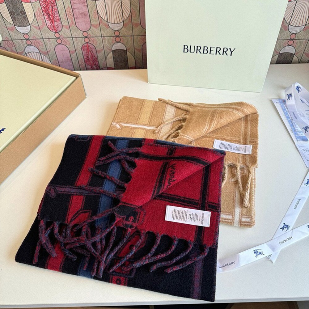 Burberry Navy Red‑Blue Motif Cashmere - Picture 5 of 8